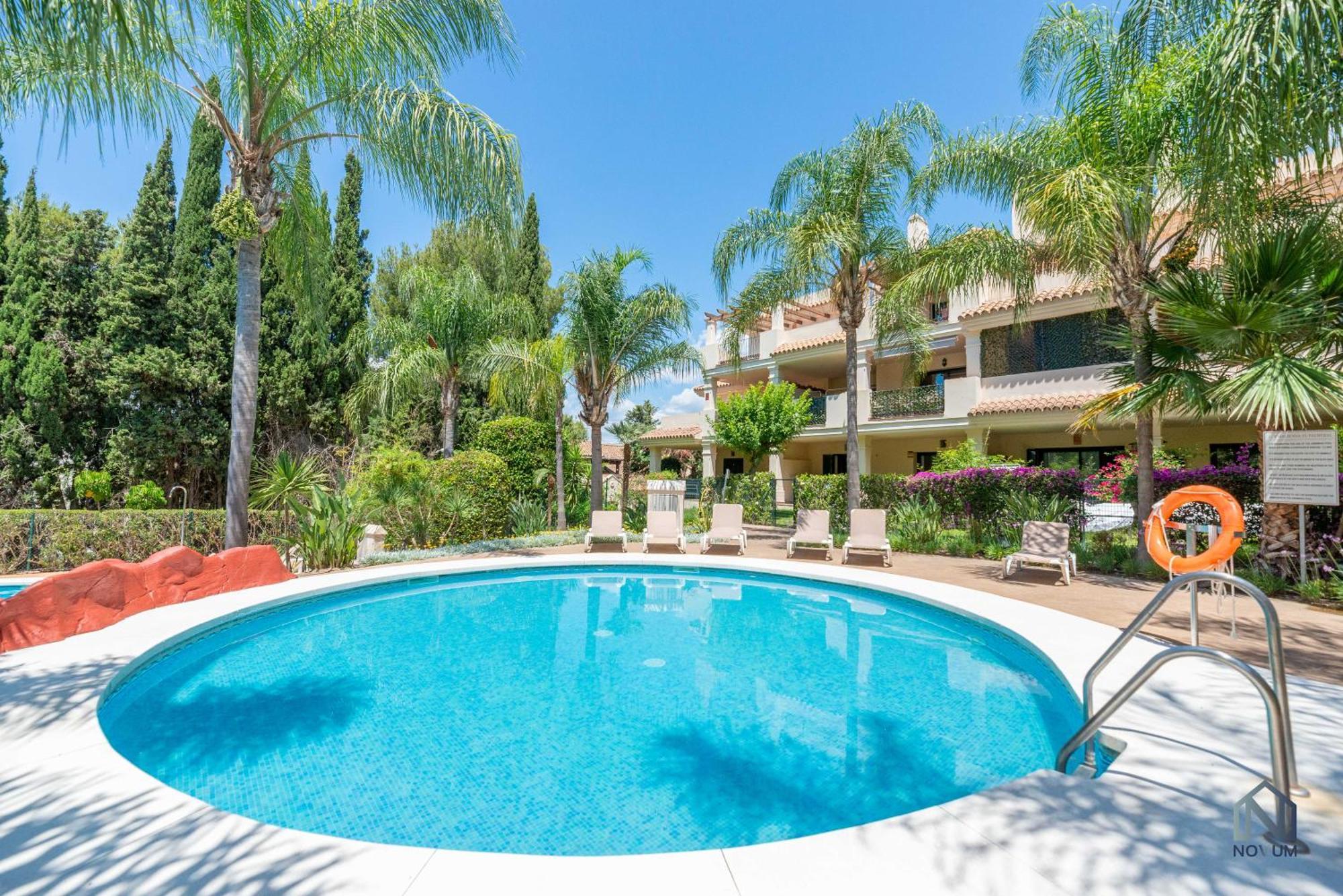 Apartment Modern And Spacious 2 Bdrm Penthouse With 3 Pools *
