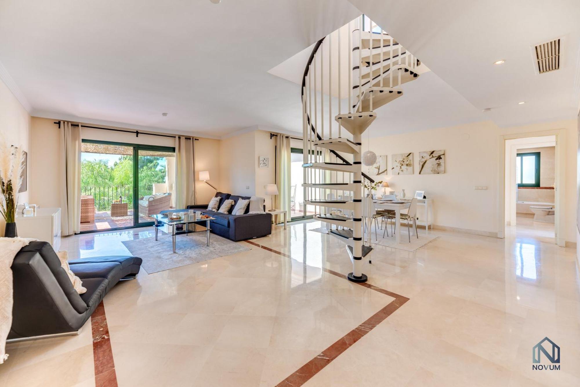 Modern And Spacious 2 Bdrm Penthouse With 3 Pools *