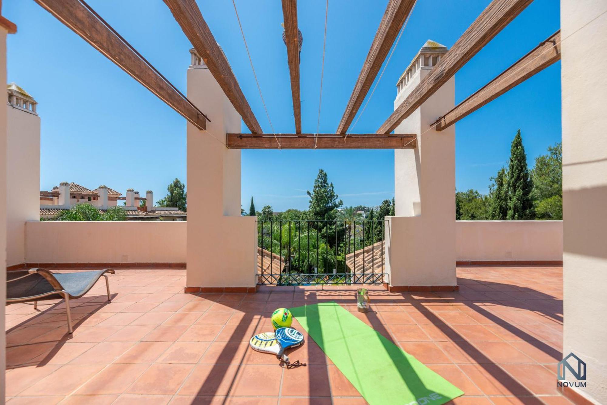 Modern And Spacious 2 Bdrm Penthouse With 3 Pools
