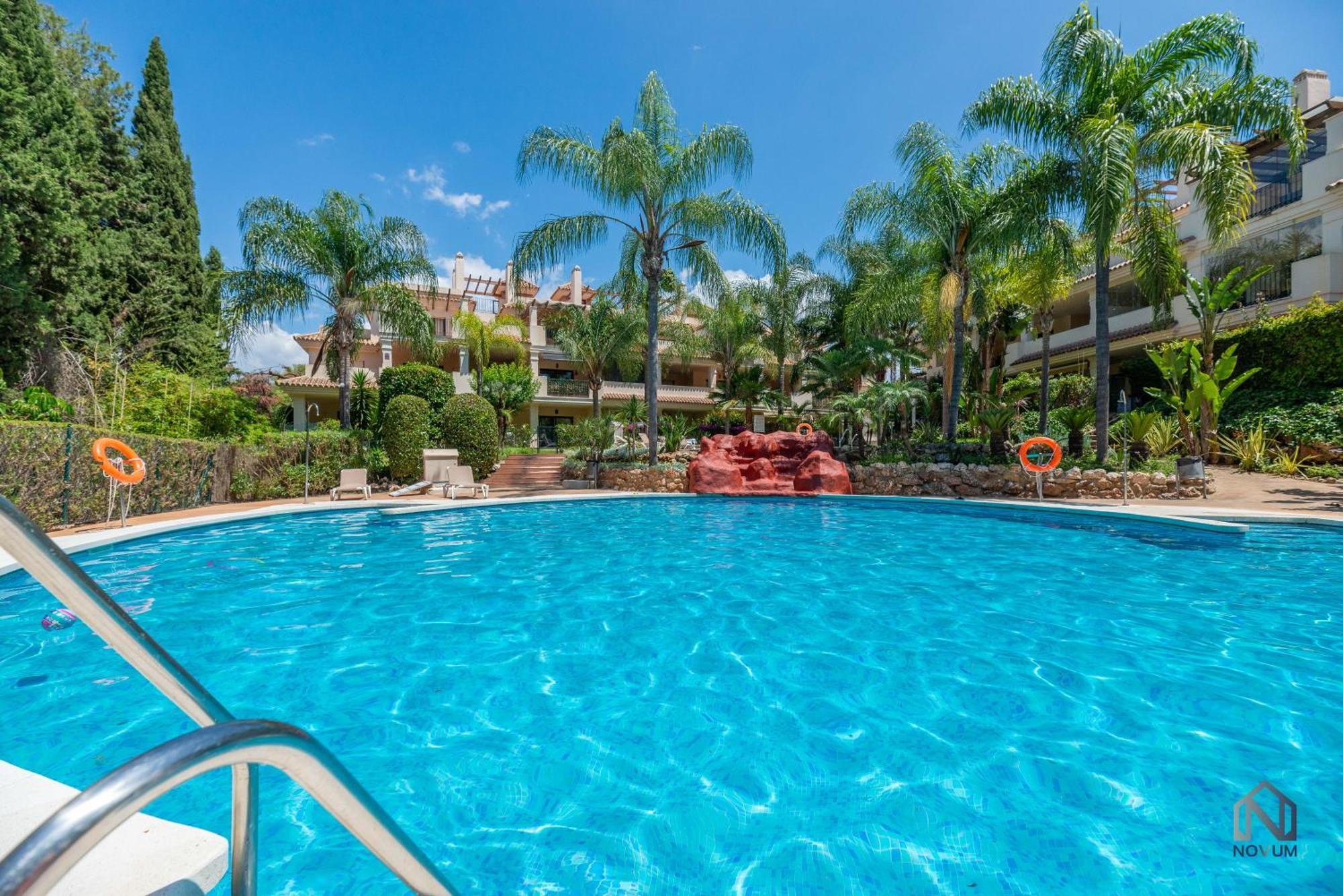 Apartment Modern And Spacious 2 Bdrm Penthouse With 3 Pools Marbella